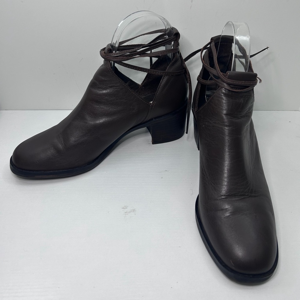 Steve Madden Open Side Strap Lace Ankle Dark Brown Ankle Booties 7.5